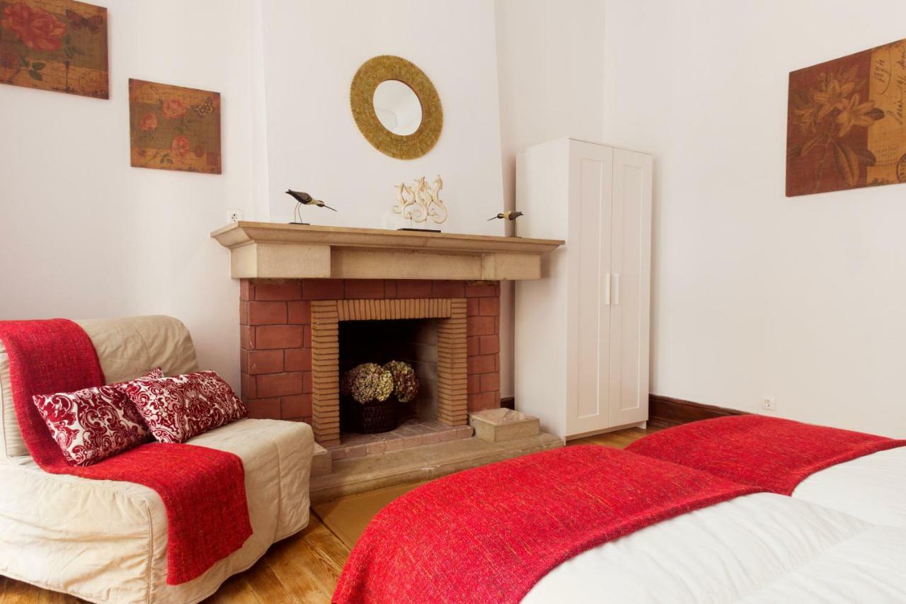 Localtraveling Downtown - Family Apartments Lisbon Bagian luar foto