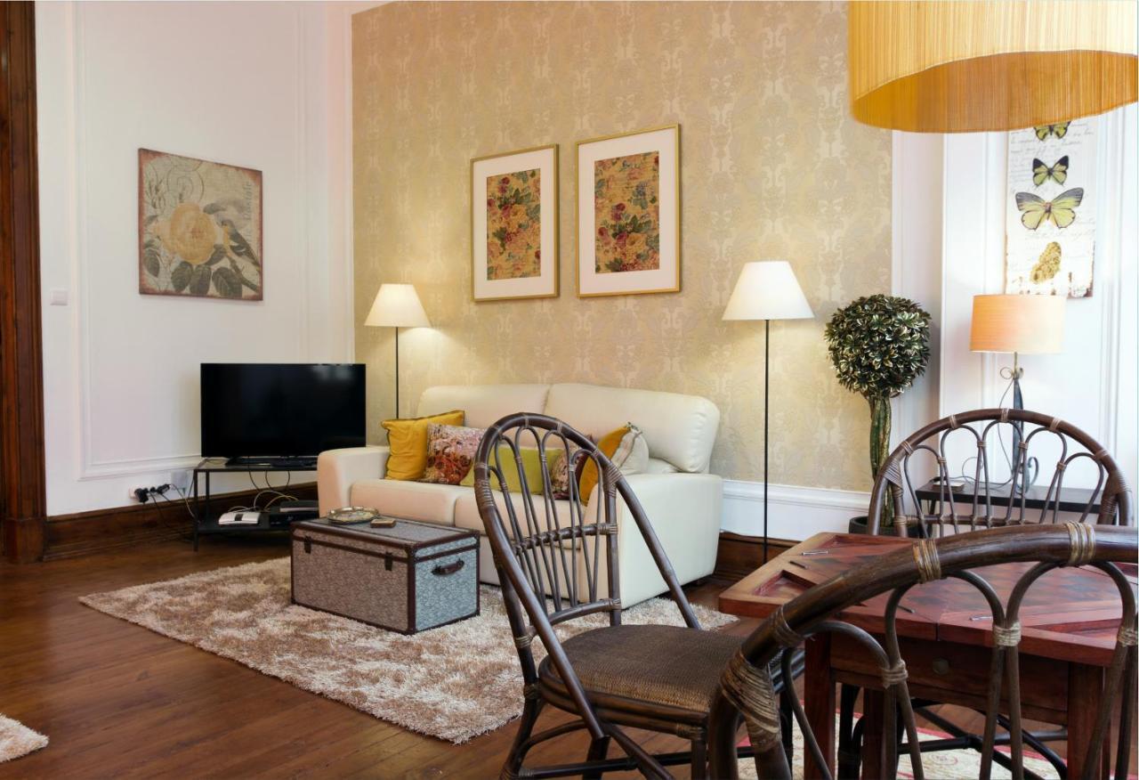 Localtraveling Downtown - Family Apartments Lisbon Bagian luar foto